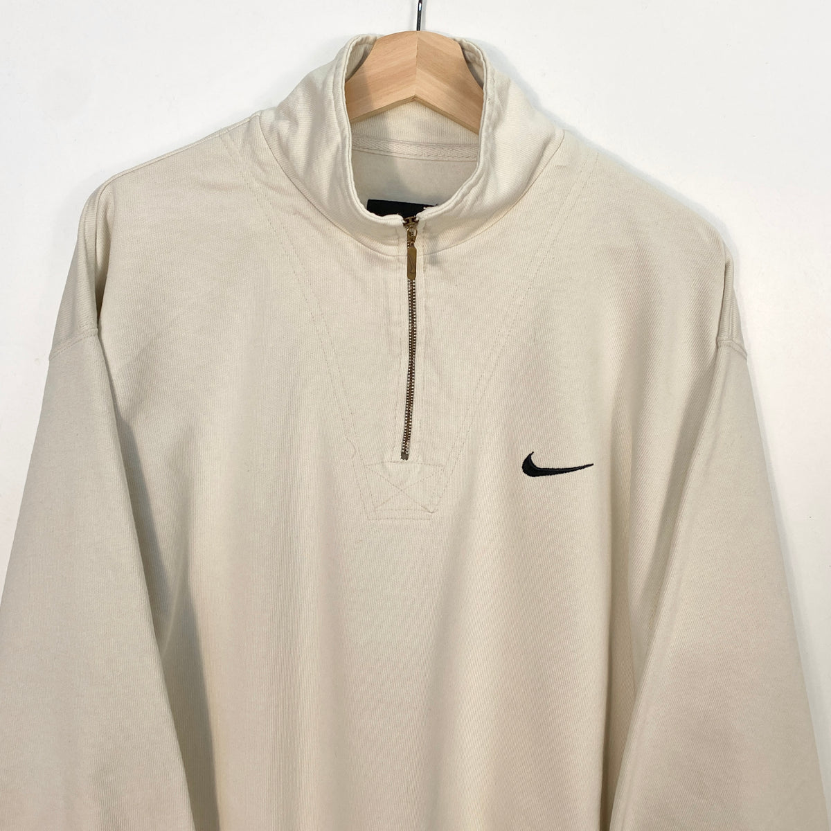 nike beige sweater vintage