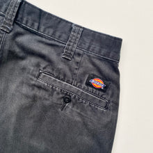 Load image into Gallery viewer, Dickies Cargo Shorts W32