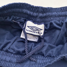 Load image into Gallery viewer, 00s Umbro Shorts (M)