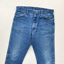 Load image into Gallery viewer, Wrangler Jeans W36 L32