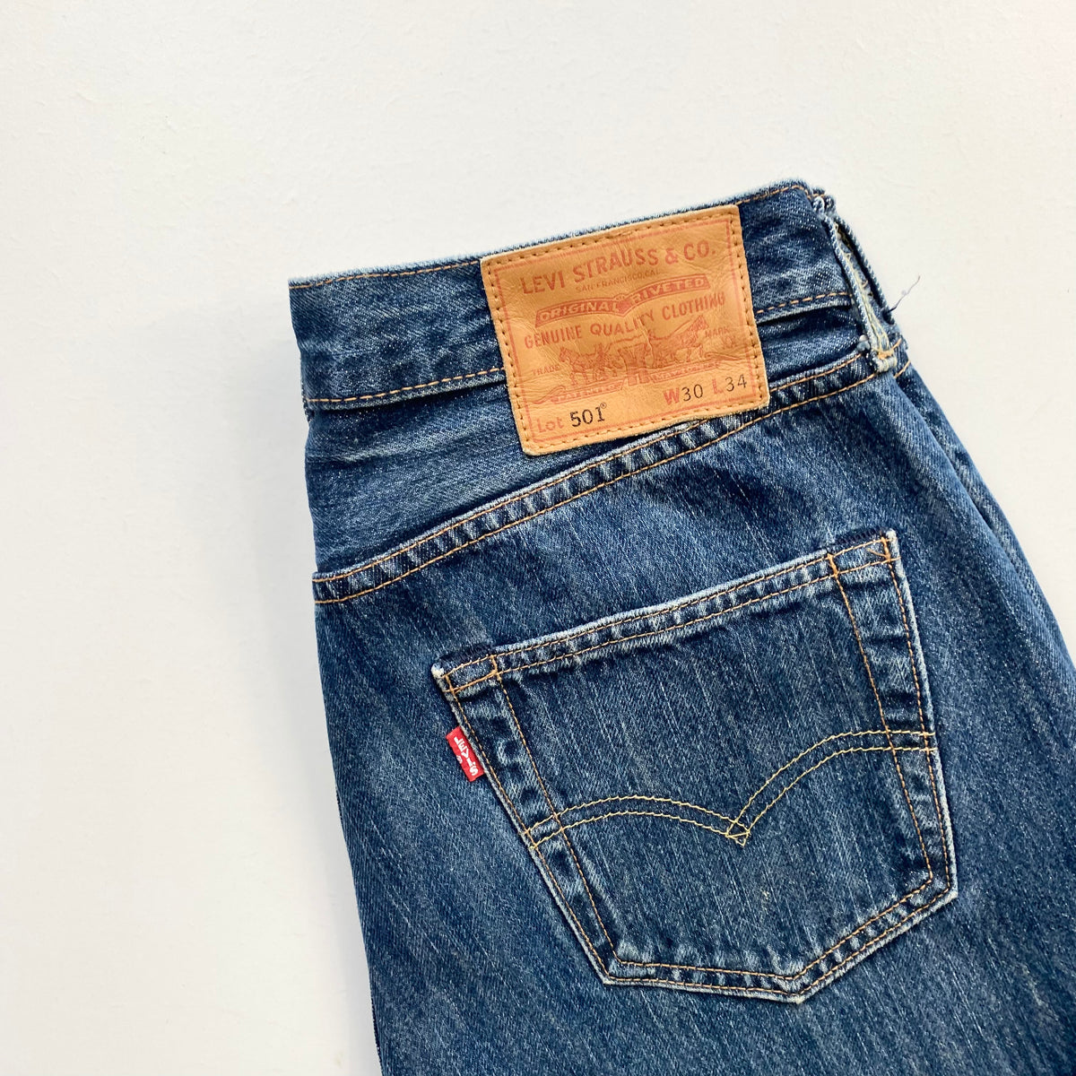 Levi s 501 W30 L34 Red Cactus Vintage