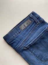 Load image into Gallery viewer, DKNY Jeans W28 L27
