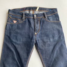 Load image into Gallery viewer, Guess Jeans W32 L33