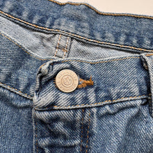 Load image into Gallery viewer, 90s Wrangler Denim Shorts W34