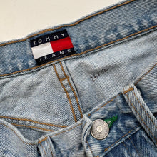 Load image into Gallery viewer, 90s Tommy Hilfiger Jeans W26 L32