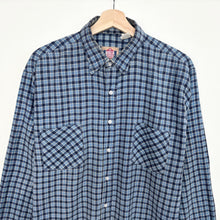 Load image into Gallery viewer, 90s Flannel Shirt (L)