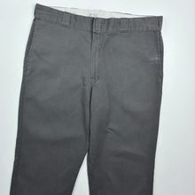 Load image into Gallery viewer, Dickies 874 Trousers W38 L28
