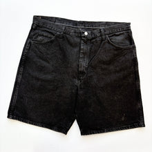 Load image into Gallery viewer, Wrangler Denim Shorts W40