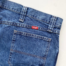 Load image into Gallery viewer, Wrangler Carpenter Shorts W44