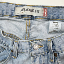 Load image into Gallery viewer, Levi’s 550 W32 L32