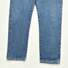 Load image into Gallery viewer, Wrangler Jeans W38 L32