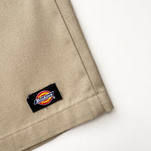 Load image into Gallery viewer, Dickies Shorts W34