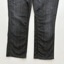 Load image into Gallery viewer, Levi’s 408 W34 L28