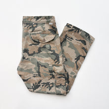 Load image into Gallery viewer, Levi’s Camo Cargos W32 L30