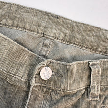 Load image into Gallery viewer, Lacoste Cords W34 L34