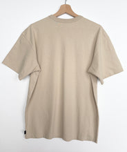 Load image into Gallery viewer, Nike T-shirt (S)