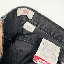 Load image into Gallery viewer, Distressed Levi’s 501 Jeans W31 L28