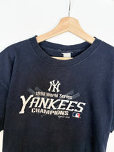 Load image into Gallery viewer, 1998 MLB New York Yankees T-shirt (M)