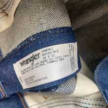 Load image into Gallery viewer, 90s Wrangler Denim Shorts W28