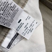 Load image into Gallery viewer, Levi’s 513 Jeans W38 L30