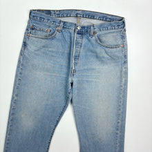 Load image into Gallery viewer, Levi’s 501 W38 L27