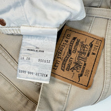Load image into Gallery viewer, 90s Levi’s 500 Jeans W32 L32
