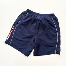 Load image into Gallery viewer, 00s Umbro Shorts (M)