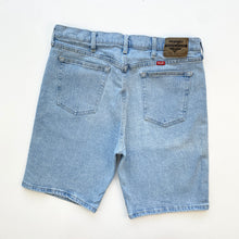 Load image into Gallery viewer, Wrangler Denim Shorts W34