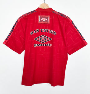 Women’s 90s Umbro Manchester United Baby Tee (S)