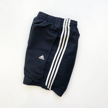Load image into Gallery viewer, 00s Adidas Shorts (M)