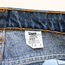 Load image into Gallery viewer, Levi’s 550 W26 L28