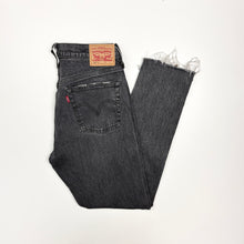 Load image into Gallery viewer, Levi’s 501s Jeans W28 L28