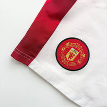 Load image into Gallery viewer, 96/98 Manchester United Umbro Shorts (XL)