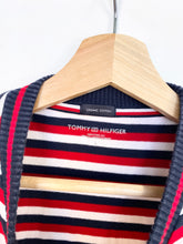 Load image into Gallery viewer, Tommy Hilfiger T-shirt (L)
