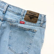 Load image into Gallery viewer, Wrangler Denim Shorts W32