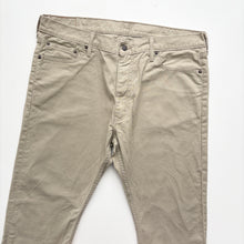 Load image into Gallery viewer, Levi’s 513 Jeans W38 L30