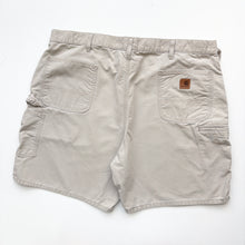 Load image into Gallery viewer, Carhartt Carpenter Shorts W44