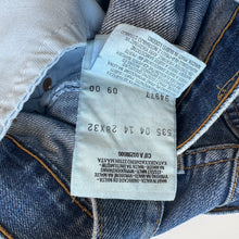 Load image into Gallery viewer, 90s Levi’s 535 W28 L32