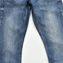 Load image into Gallery viewer, Wrangler Jeans W29 L34