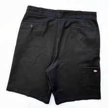 Load image into Gallery viewer, Dickies Shorts W38