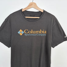Load image into Gallery viewer, Columbia T-shirt (M)
