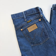 Load image into Gallery viewer, Wrangler Jeans W33 L34