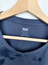 Load image into Gallery viewer, Levi’s T-shirt (L)