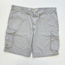 Load image into Gallery viewer, Carhartt Cargo Shorts W44