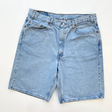 Load image into Gallery viewer, 90s Levi’s 505 Denim Shorts W38