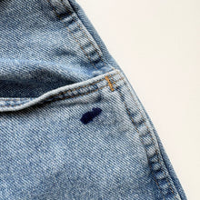 Load image into Gallery viewer, 90s Wrangler Denim Shorts W32