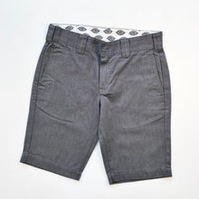 Load image into Gallery viewer, Dickies Shorts W32