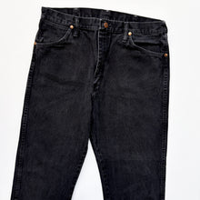 Load image into Gallery viewer, Wrangler Jeans W34 L30