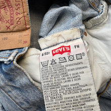 Load image into Gallery viewer, 90s Levi’s 501 W30 L30