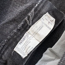 Load image into Gallery viewer, Wrangler Jeans W34 L30